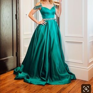 Style 52388 Sherri hill dress